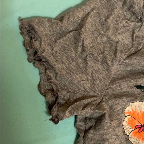 Flower Graphic Tee - Picture 4 of 4